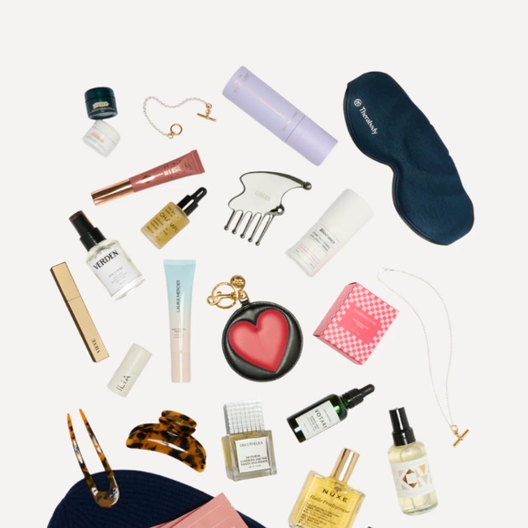 Vogue Advent Calendar 2025 - Value over $1800 - Picture 3 of 3